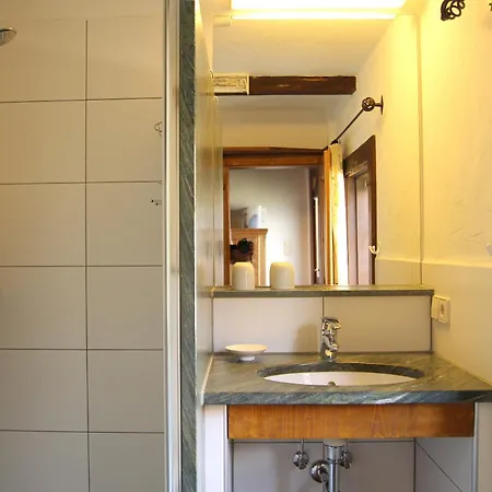 Tatil Evi Holzblockhaeuser Fam. Schabus *