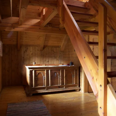 Tatil Evi Holzblockhaeuser Fam. Schabus *