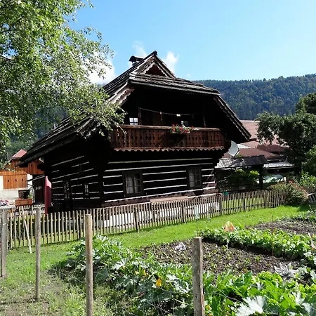 Nyaraló Holzblockhaeuser Fam. Schabus *