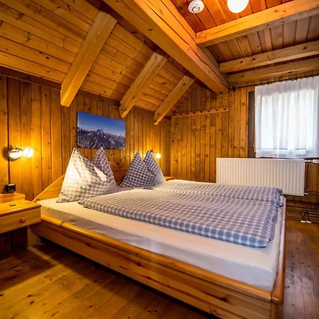 Holzblockhaeuser Fam. Schabus Hermagor-Pressegger See