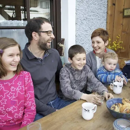 Dom wakacyjny Holzblockhaeuser Fam. Schabus Hermagor-Pressegger See